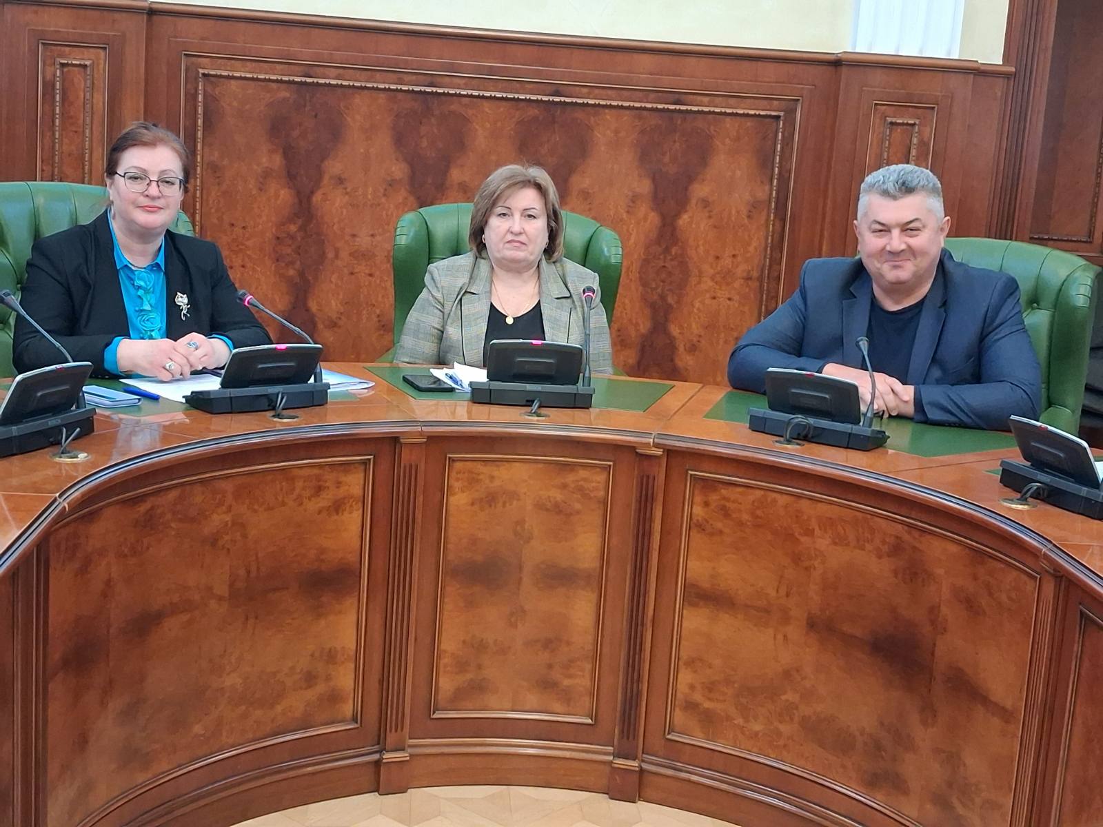 СОЦІАЛЬНИЙ ДІАЛОГ ТА ЗАХИСТ ПРАВ ОСВІТЯН: В ОДЕСІ ОБГОВОРИЛИ НОВІ УМОВИ ОПЛАТИ ПРАЦІ ПРАЦІВНИКІВ ЗВО, ЗФПО, ЗПО